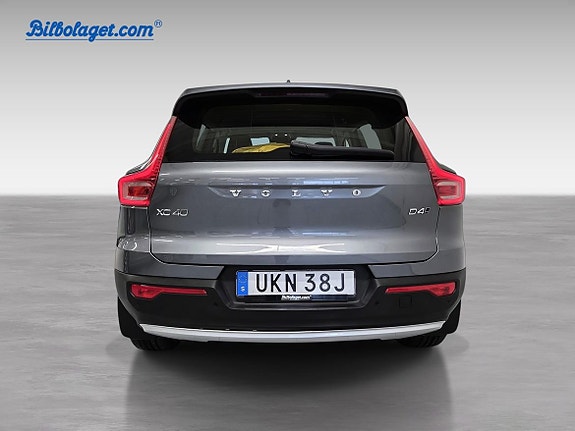 Volvo XC40 5 of 17