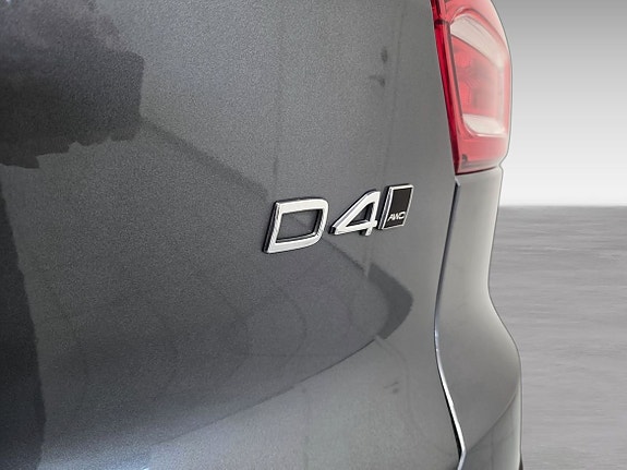 Volvo XC40 15 of 17