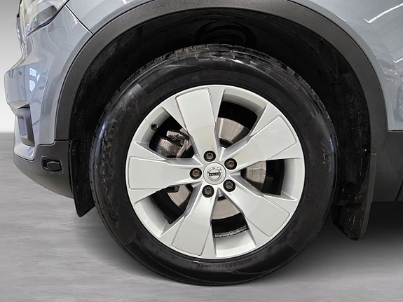 Volvo XC40 17 of 17