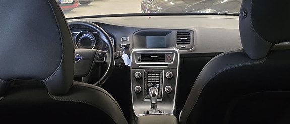 Volvo V60 13 of 18