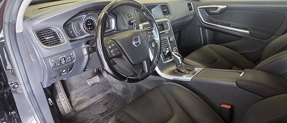 Volvo V60 14 of 18