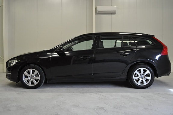Volvo V60 7 of 18