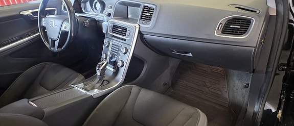 Volvo V60 15 of 18