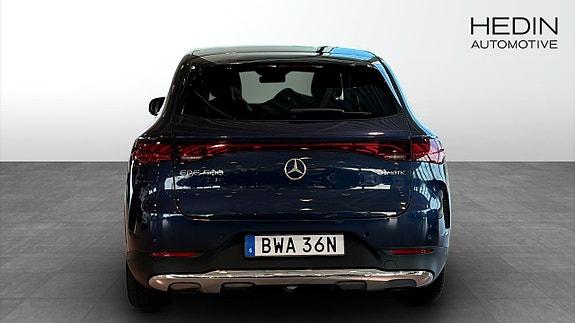 Mercedes-Benz EQE500 SUV 7 of 15