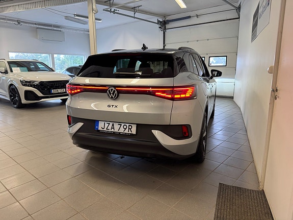 Volkswagen ID.4 GTX 4 of 11