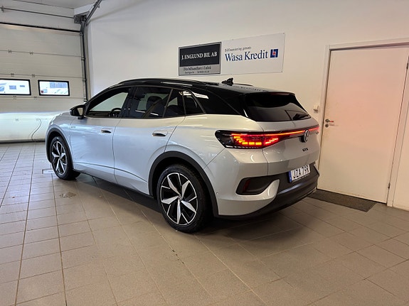 Volkswagen ID.4 GTX 3 of 11