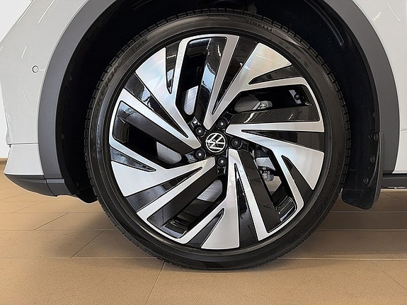 Volkswagen ID.4 GTX 8 of 12