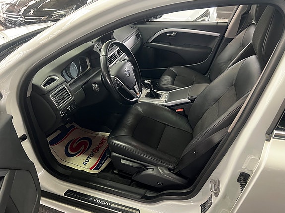 Volvo V70 9 of 24