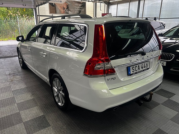 Volvo V70 3 of 24