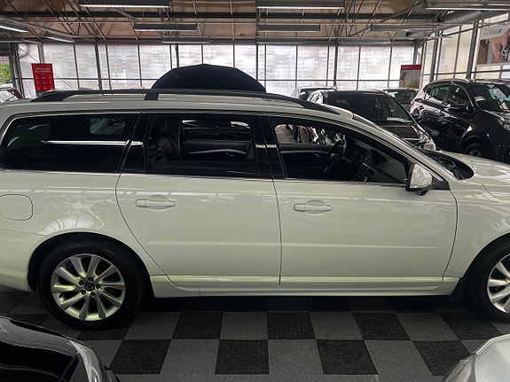 Volvo V70 4 of 24