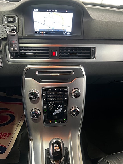 Volvo V70 18 of 24
