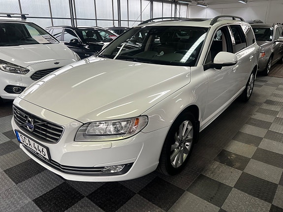 Volvo V70 2 of 24