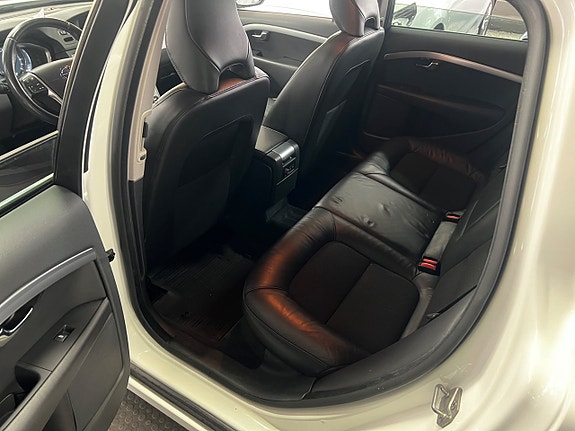 Volvo V70 10 of 24