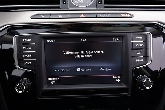 Volkswagen Passat 17 of 21