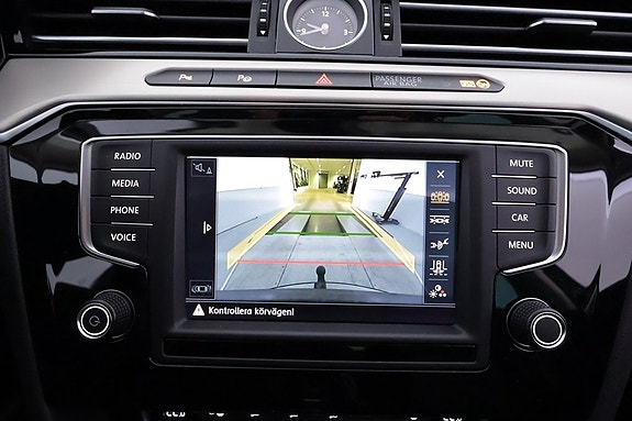 Volkswagen Passat 21 of 21