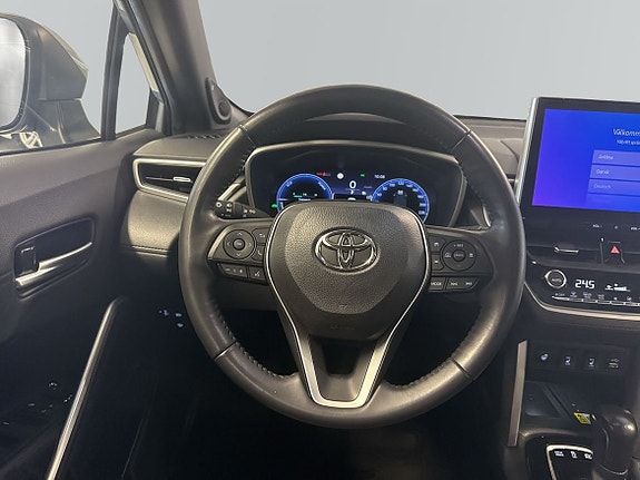 Toyota Corolla Cross 9 of 18