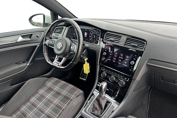 Volkswagen Golf I 17 of 27
