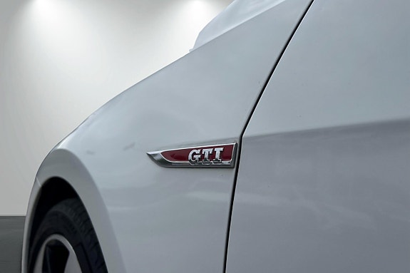 Volkswagen Golf I 20 of 27
