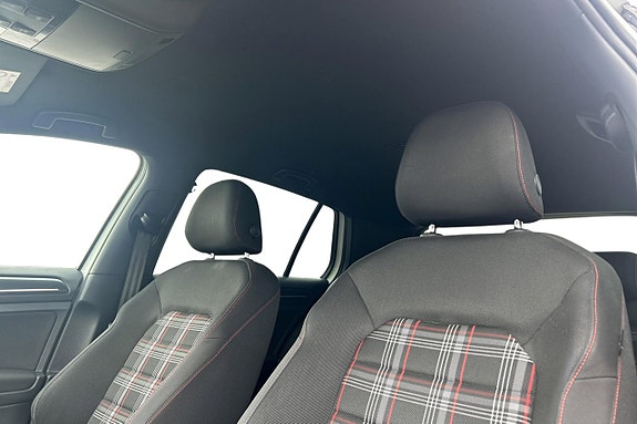 Volkswagen Golf I 21 of 27