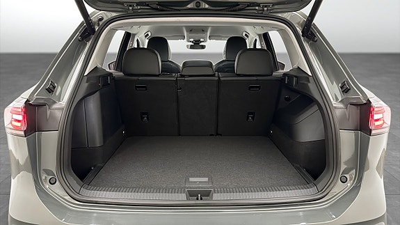 Volkswagen Tiguan 12 of 19