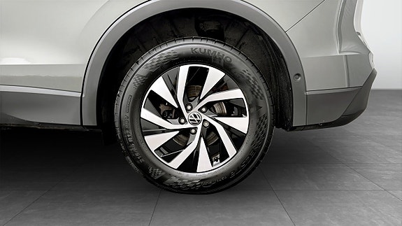 Volkswagen Tiguan 6 of 19
