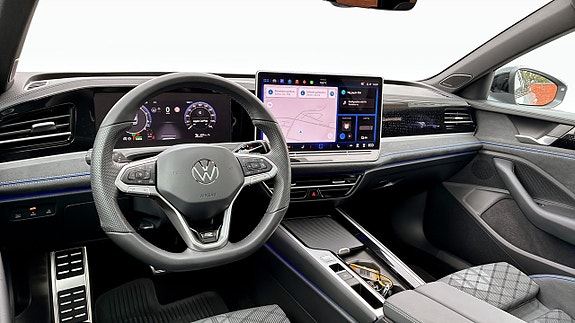 Volkswagen Passat 10 of 15