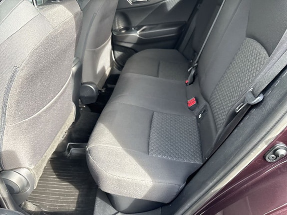 Toyota C-HR 9 of 12