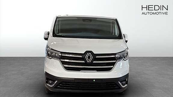 Renault Trafic 8 of 9