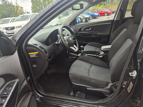 Kia Ceed 13 of 15