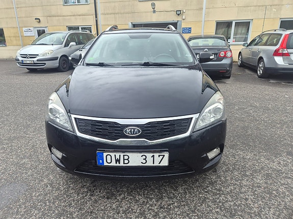 Kia Ceed 2 of 15