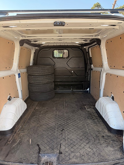 Ford Transit Custom 10 of 10