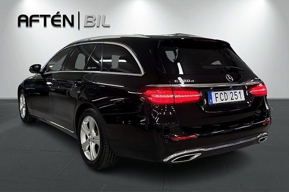 Mercedes-Benz E220 9 of 27
