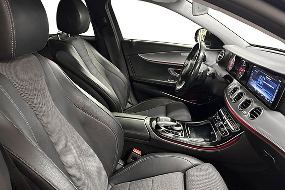 Mercedes-Benz E220 15 of 27