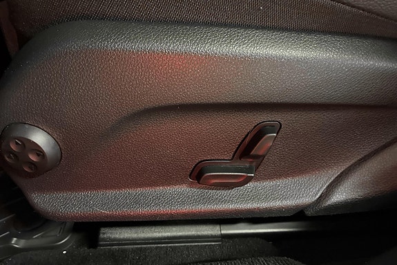 Mercedes-Benz E220 26 of 27