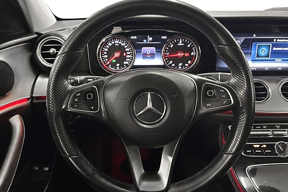 Mercedes-Benz E220 13 of 27