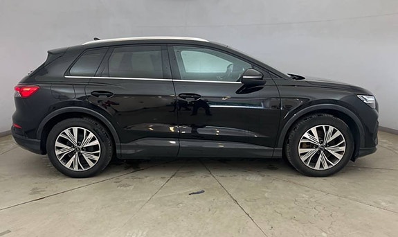 Audi Q4 e-tron 8 of 15