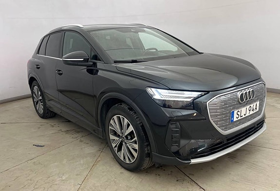 Audi Q4 e-tron 4 of 15