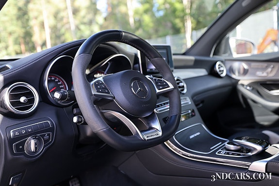 Mercedes-Benz GLC63 15 of 19