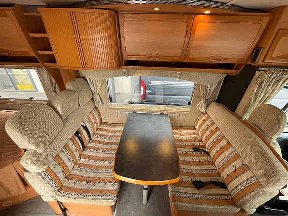 Eura Mobil CONTURA 632 SB (Endast 4200 Mil) Ny Bes-  fullservad, Vinter Paket 14 of 22