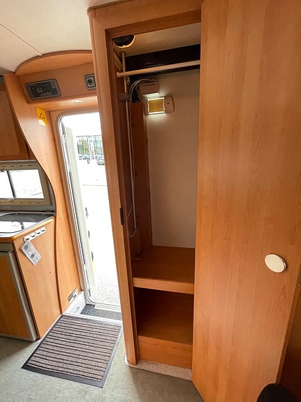 Eura Mobil CONTURA 632 SB (Endast 4200 Mil) Ny Bes-  fullservad, Vinter Paket 17 of 22