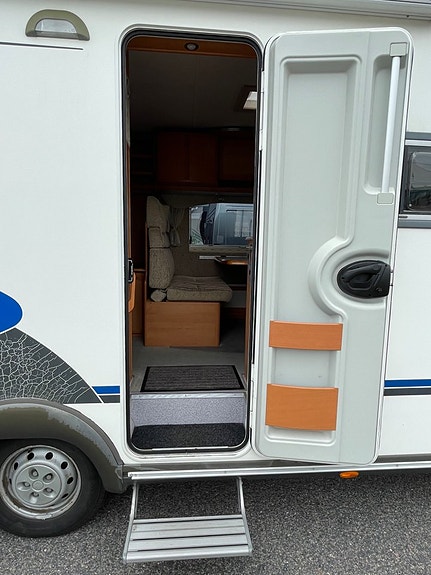 Eura Mobil CONTURA 632 SB (Endast 4200 Mil) Ny Bes-  fullservad, Vinter Paket 8 of 22