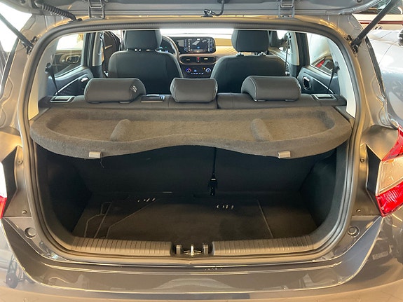 Hyundai i10 12 of 12