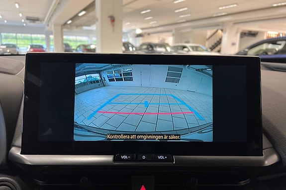 Toyota C-HR 15 of 21