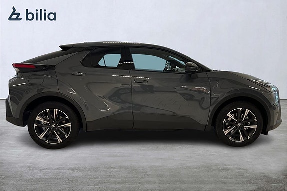 Toyota C-HR 18 of 21