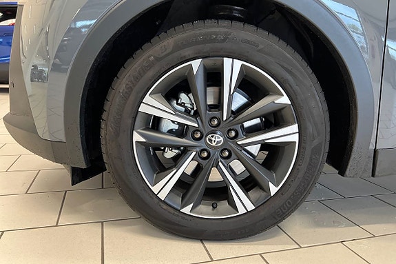 Toyota C-HR 17 of 21