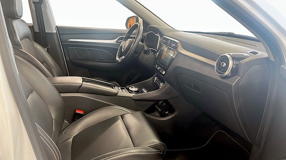 MG ZS 3 of 9