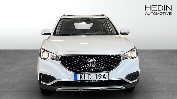 MG ZS 8 of 9