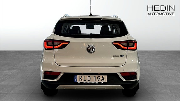 MG ZS 7 of 9
