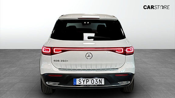 Mercedes-Benz EQB250+ 7 of 26