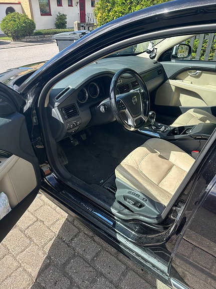 Volvo S80 5 of 6